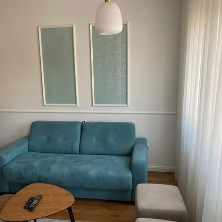 Zeus Apartment