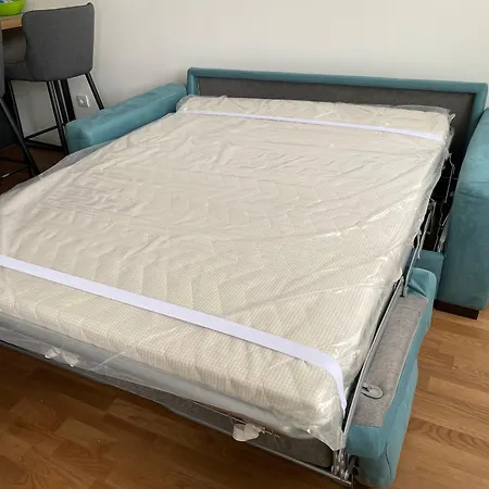 Zeus Apartment *