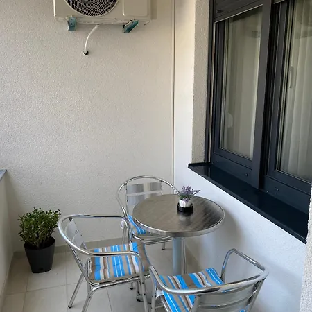 Apartment Zeus *